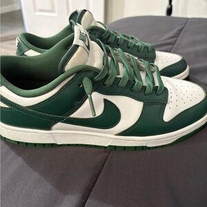 Men’s Nike dunk low Michigan state sneakers